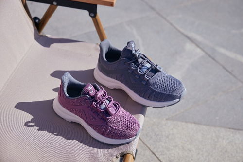 足力健再添新身份 當選中國皮革協(xié)會鞋業(yè)專業(yè)委員會副會長單位